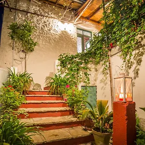  Hostel Stone Albanië